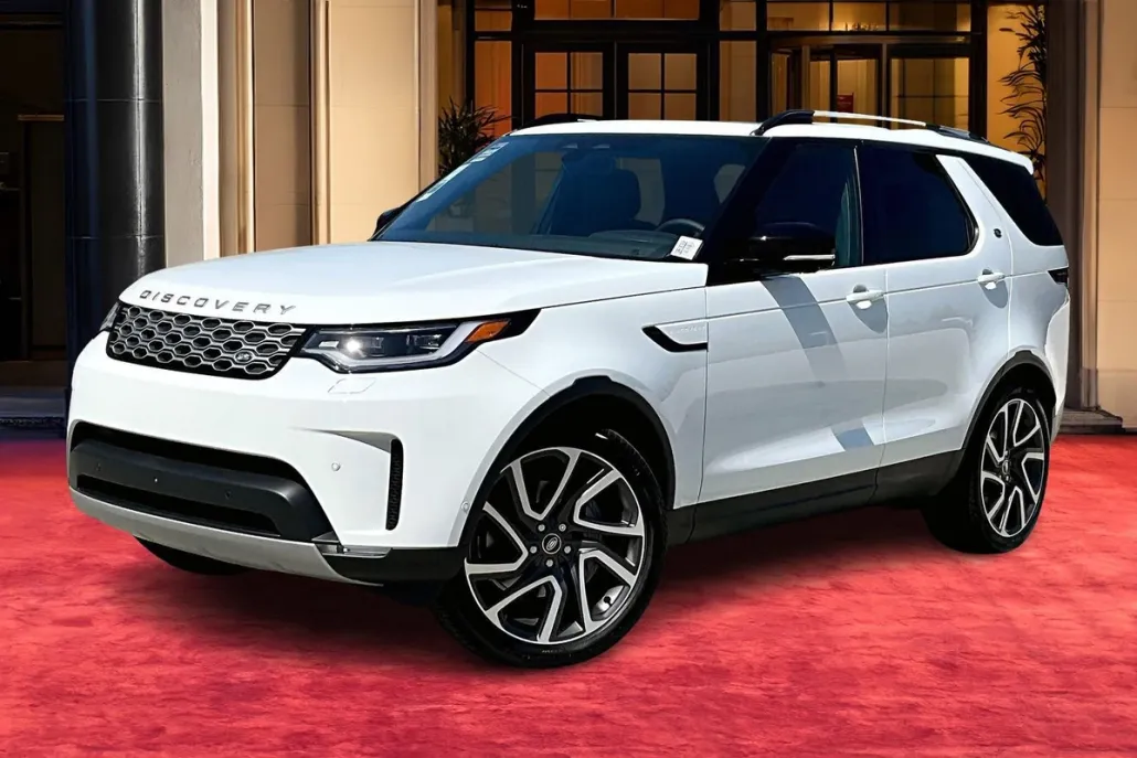 2025 Land Rover Discovery S photo 1