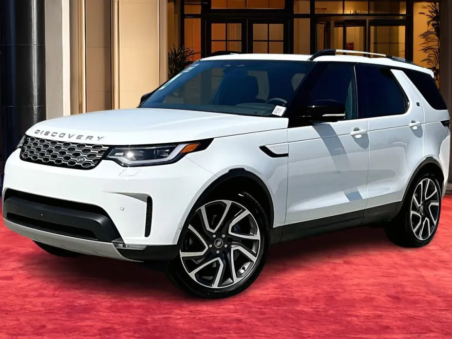 2025 Land Rover Discovery S photo 1