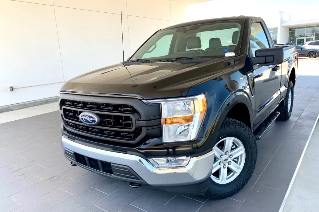 2021 Ford F-150 XL photo 1