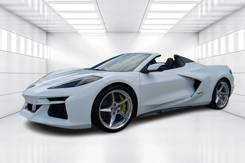 2024 Chevrolet Corvette E-Ray 2LZ photo 1