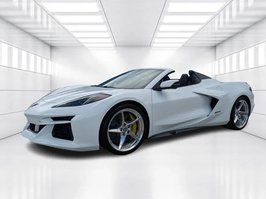 2024 Chevrolet Corvette E-Ray 2LZ photo 1
