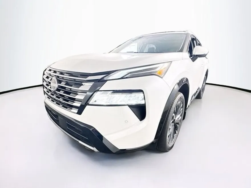 2026 Nissan Rogue Platinum photo 1