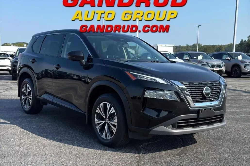 2021 Nissan Rogue SV photo 1
