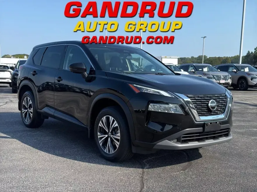 2021 Nissan Rogue SV photo 1