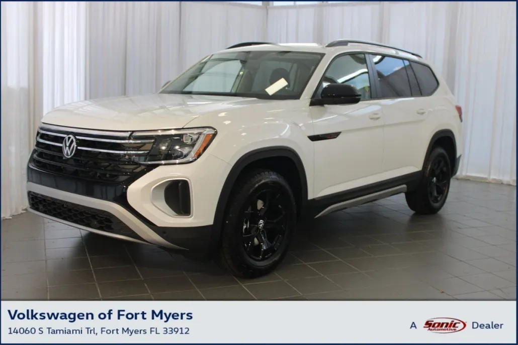 2026 Volkswagen Atlas Peak Edition SE photo 1