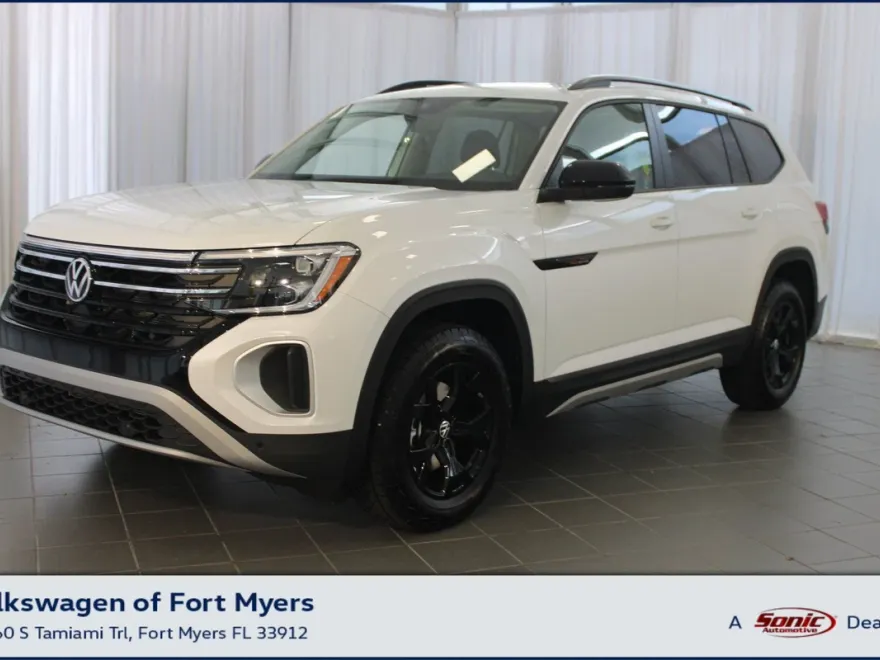 2026 Volkswagen Atlas Peak Edition SE photo 1
