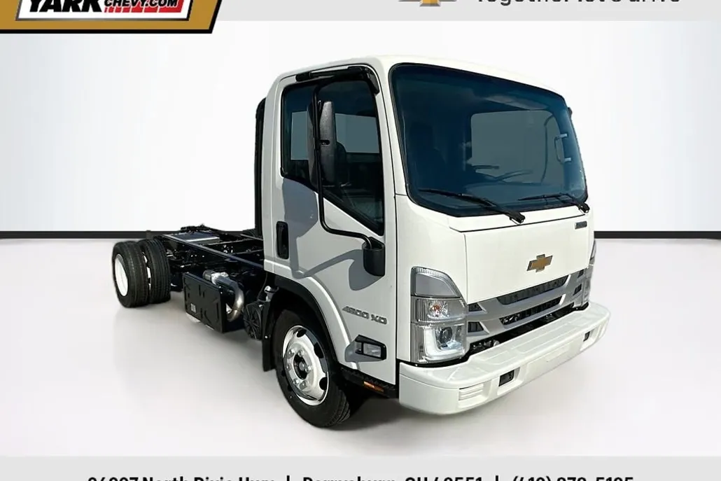 2024 Chevrolet Silverado 4500HD Base photo 1