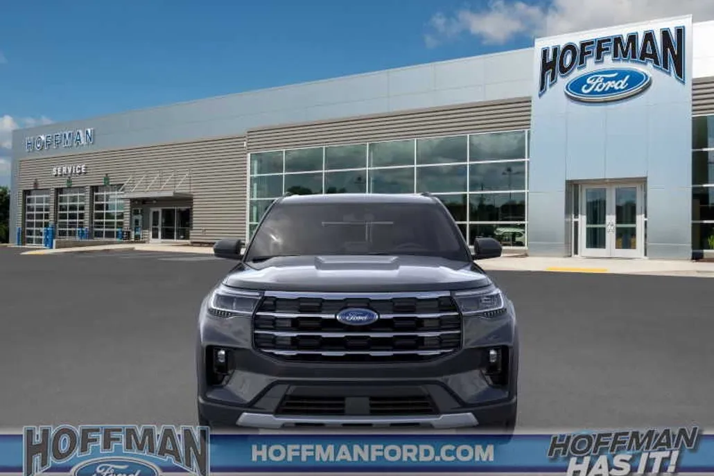 2025 Ford Explorer photo 1