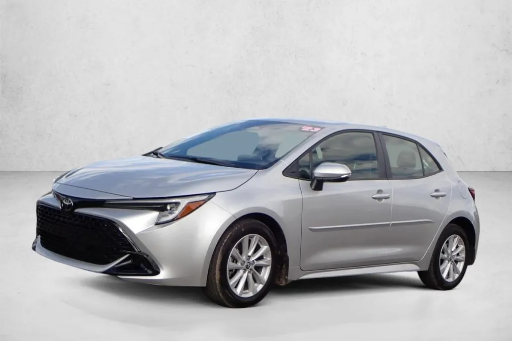 2023 Toyota Corolla SE photo 1