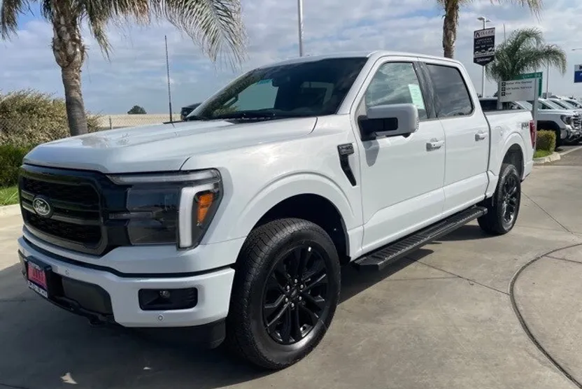 2025 Ford F-150 Lariat photo 1