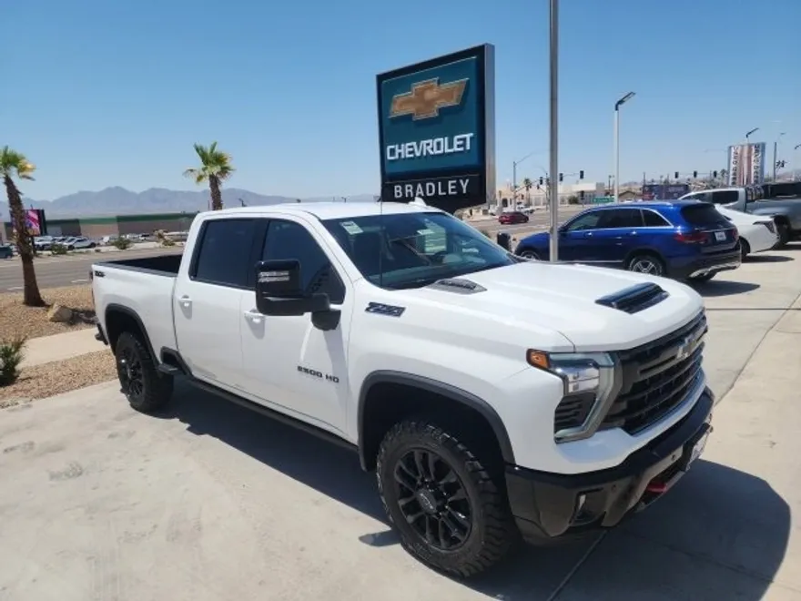 2025 Chevrolet Silverado 2500HD LTZ photo 1