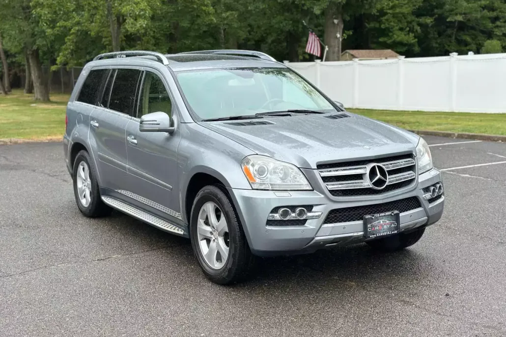 2011 Mercedes Benz GLK 4MATIC photo 1