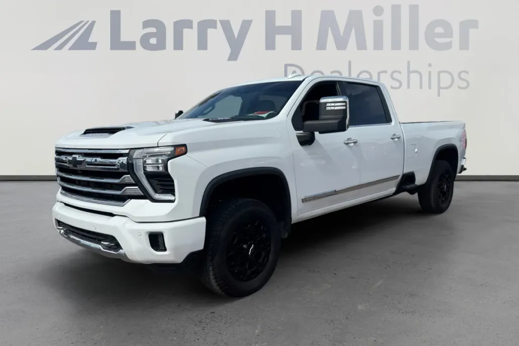2024 Chevrolet Silverado 2500HD High Country photo 1