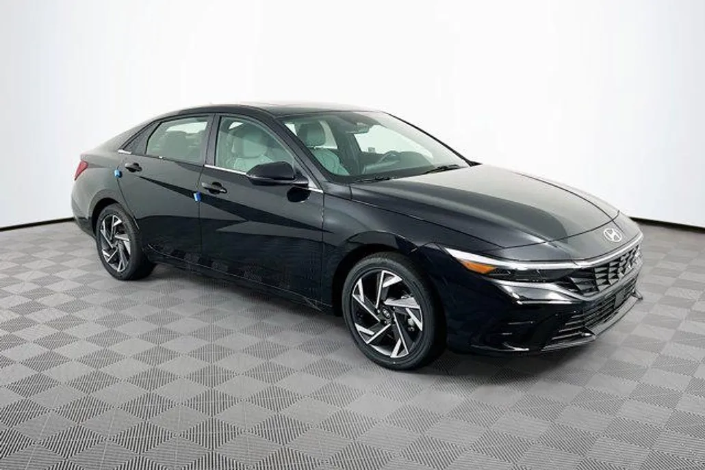 2025 Hyundai Elantra Hybrid Limited photo 1