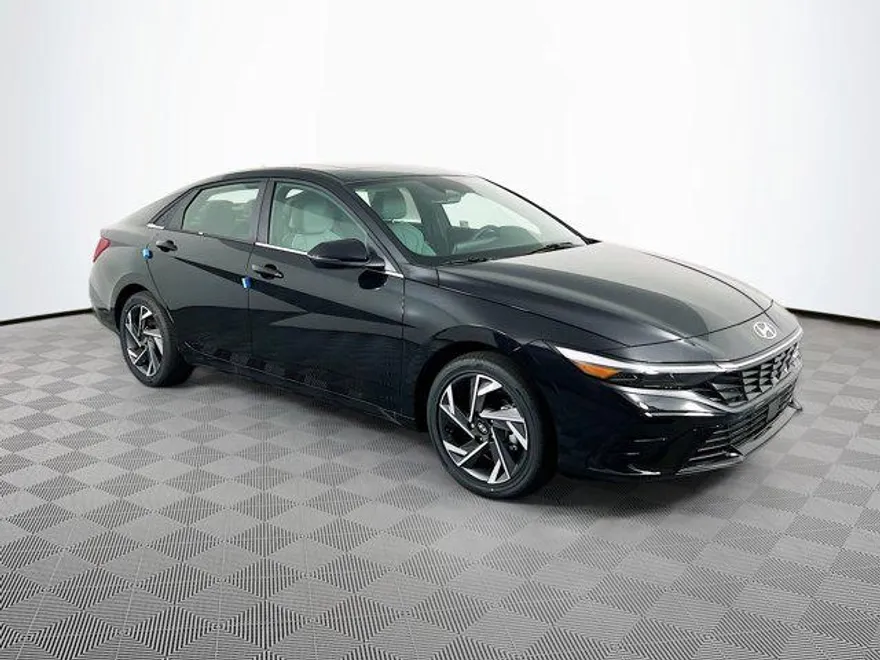 2025 Hyundai Elantra Hybrid Limited photo 1
