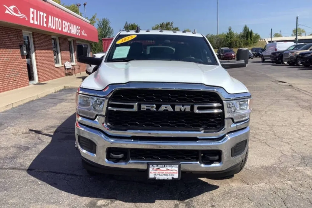 2022 Ram 3500 Tradesman photo 1