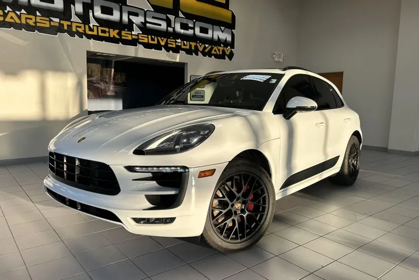 2017 Porsche Macan GTS photo 1