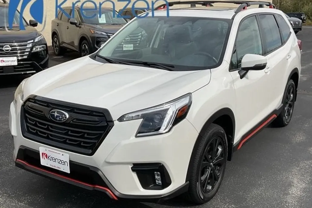 2023 Subaru Forester Sport photo 1