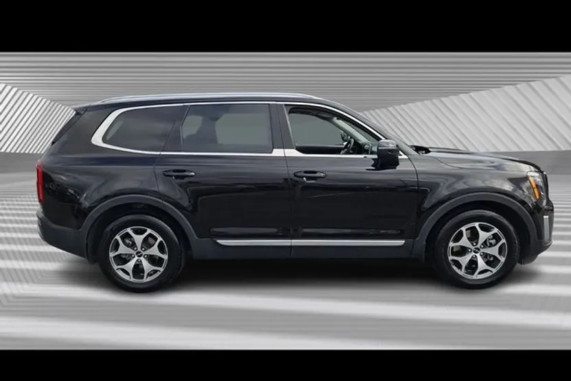 2022 Kia Telluride EX photo 1