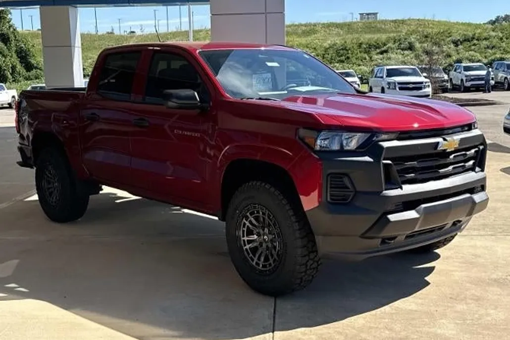 2026 Chevrolet Colorado Work Truck photo 1