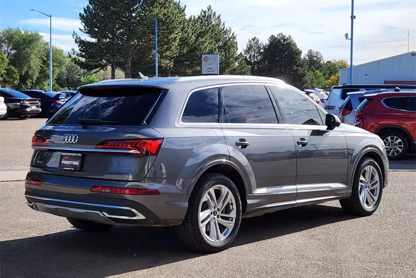 2021 Audi Q7 55 Premium Plus photo 1