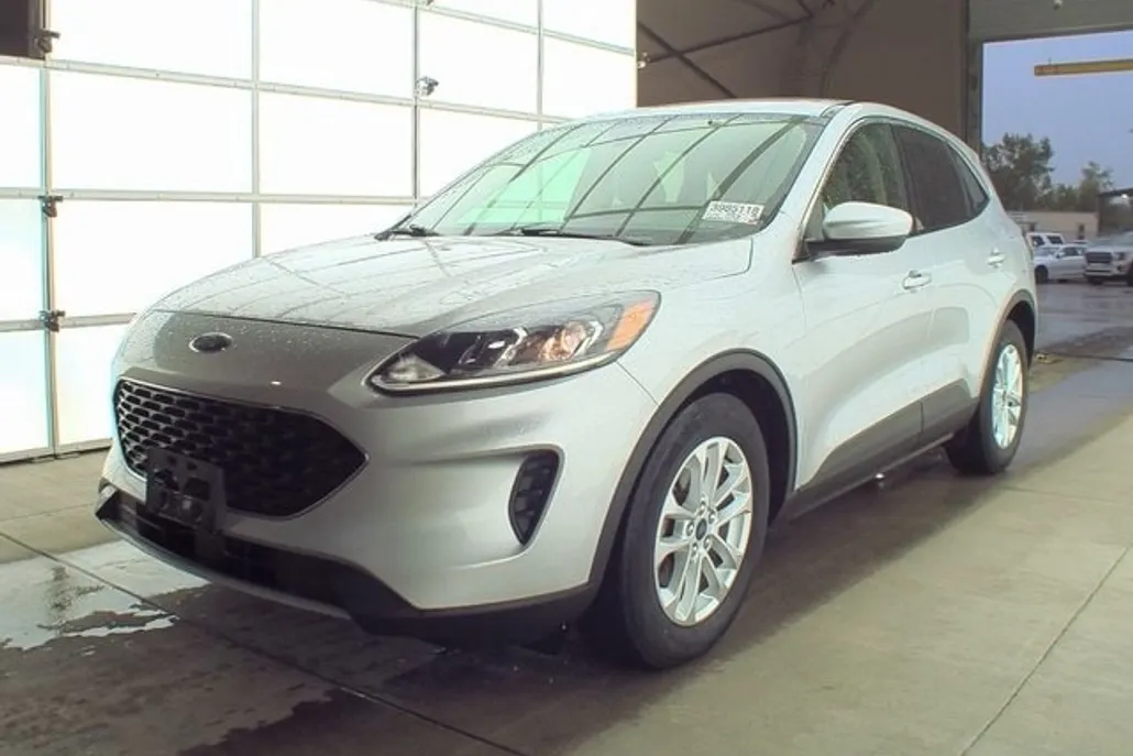 2020 Ford Escape SE photo 1