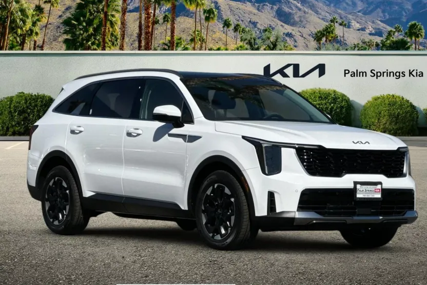 2025 Kia Sorento S photo 1