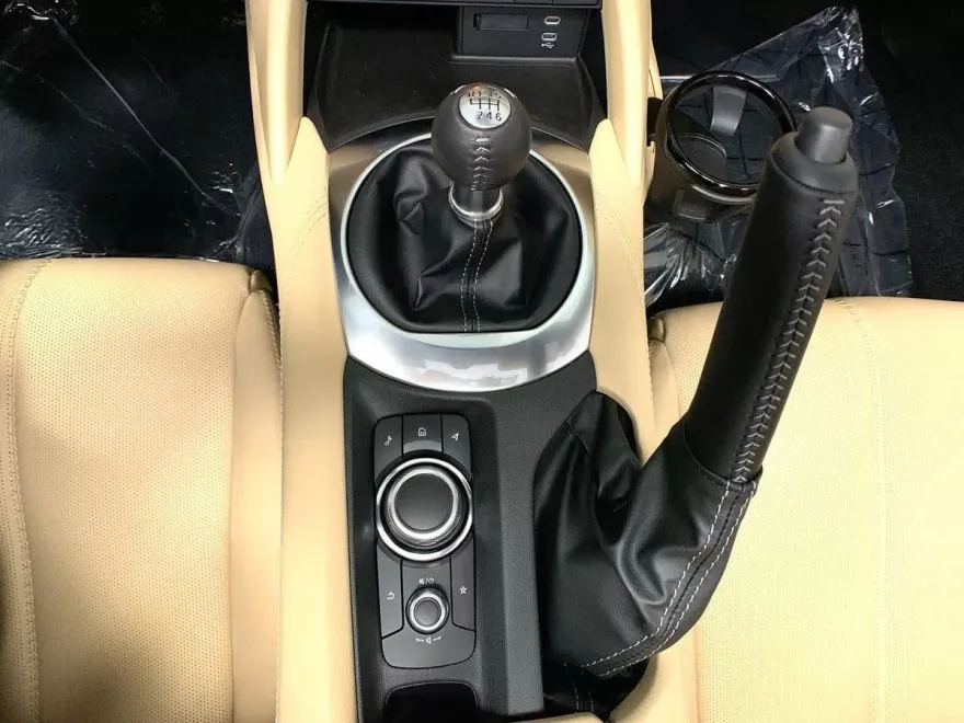 2025 Mazda MX-5 Miata Miata RF Grand Touring photo 29