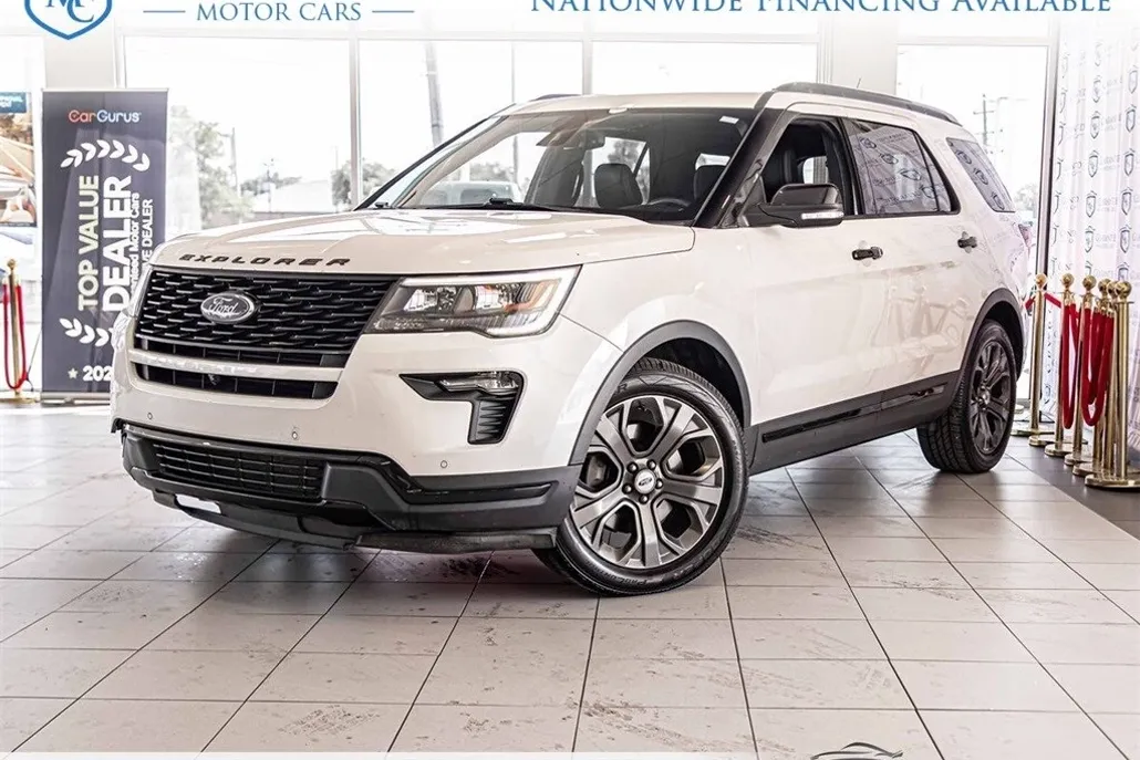 2018 Ford Explorer Sport photo 1