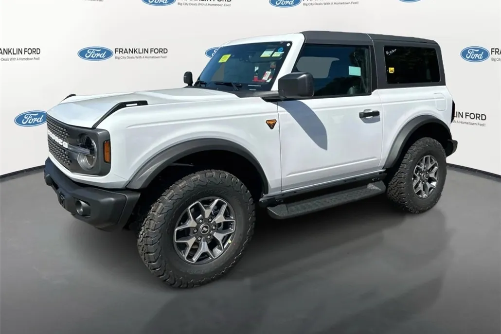 2025 Ford Bronco Badlands photo 1