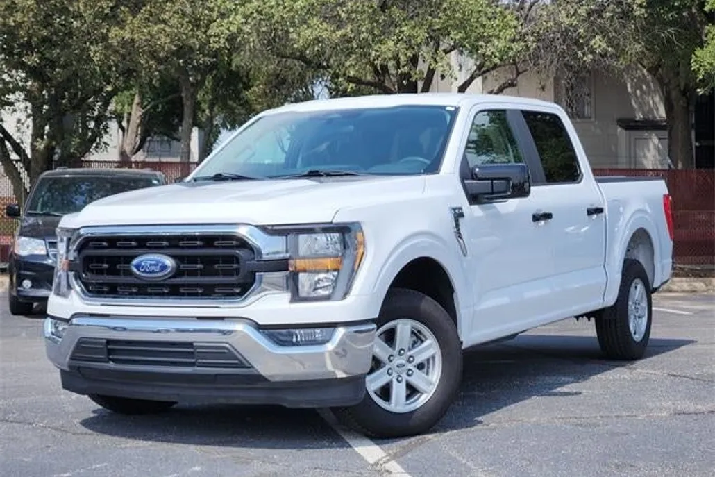 2023 Ford F-150 XLT photo 1