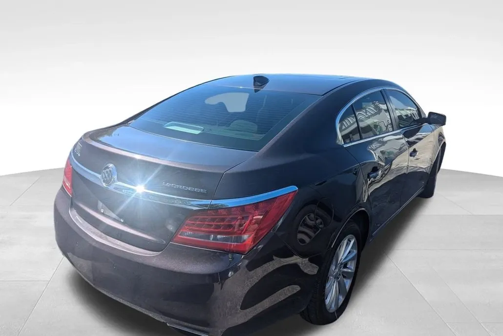 2015 Buick LaCrosse Leather photo 1