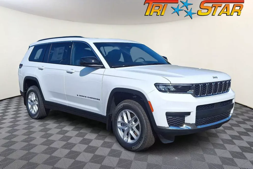 2025 Jeep Grand Cherokee Laredo photo 1
