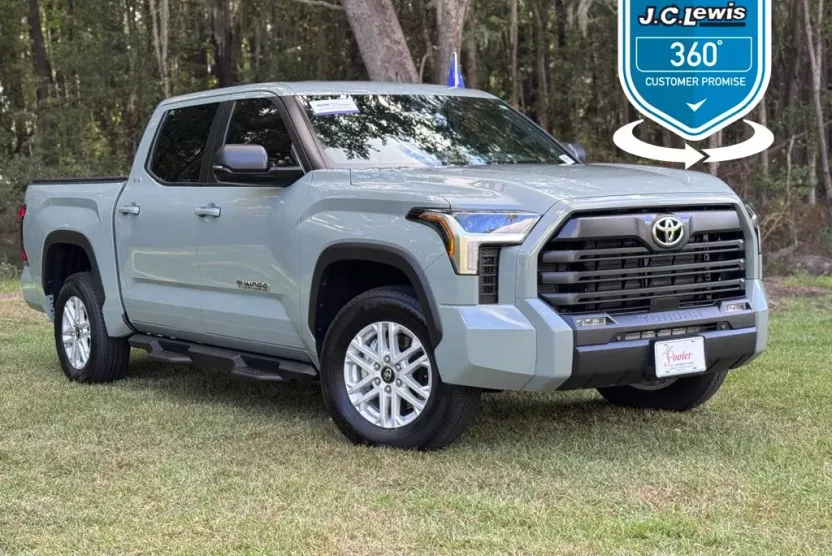 2025 Toyota Tundra SR5 photo 1