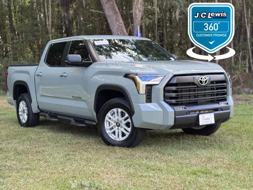 2025 Toyota Tundra SR5 photo 1