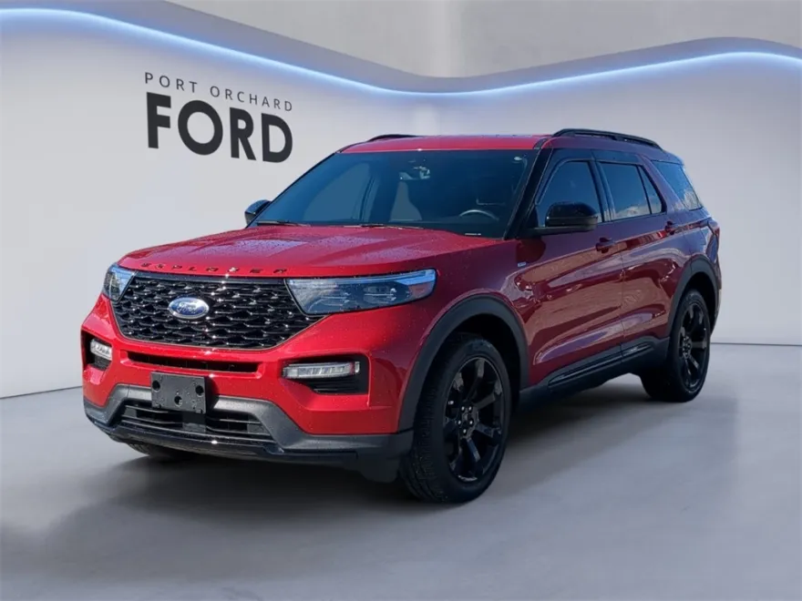 2023 Ford Explorer ST-Line photo 1
