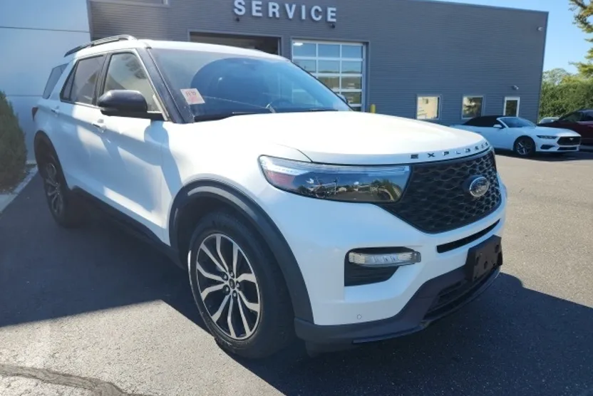 2020 Ford Explorer ST photo 1