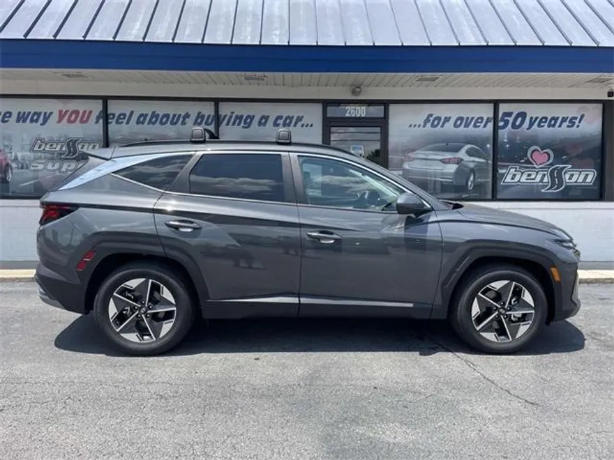2025 Hyundai Tucson SEL photo 1