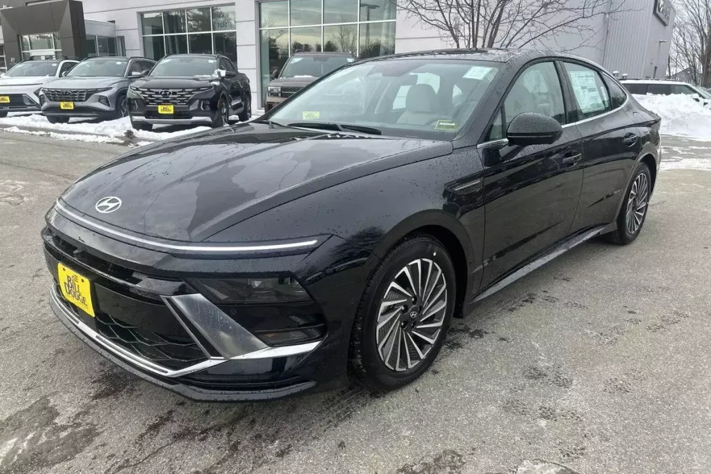 2025 Hyundai Sonata Hybrid Limited photo 1