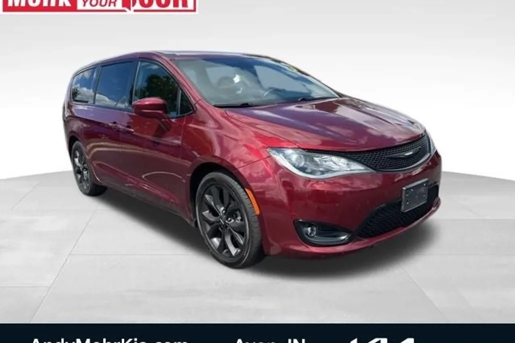 2018 Chrysler Pacifica Touring Plus photo 1
