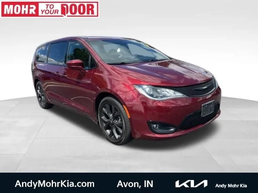 2018 Chrysler Pacifica Touring Plus photo 1