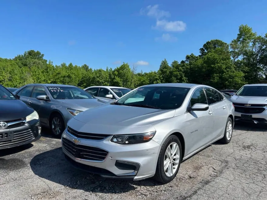 2018 Chevrolet Malibu 1LT photo 1