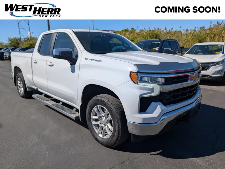 2023 Chevrolet Silverado 1500 LT photo 1