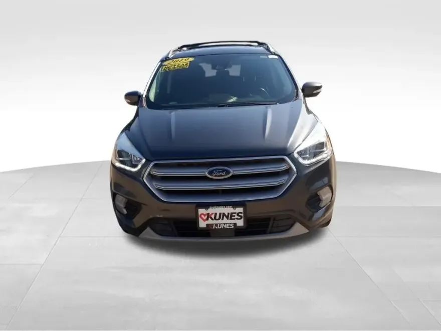 2019 Ford Escape Titanium photo 1
