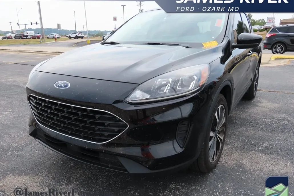 2022 Ford Escape SE photo 1