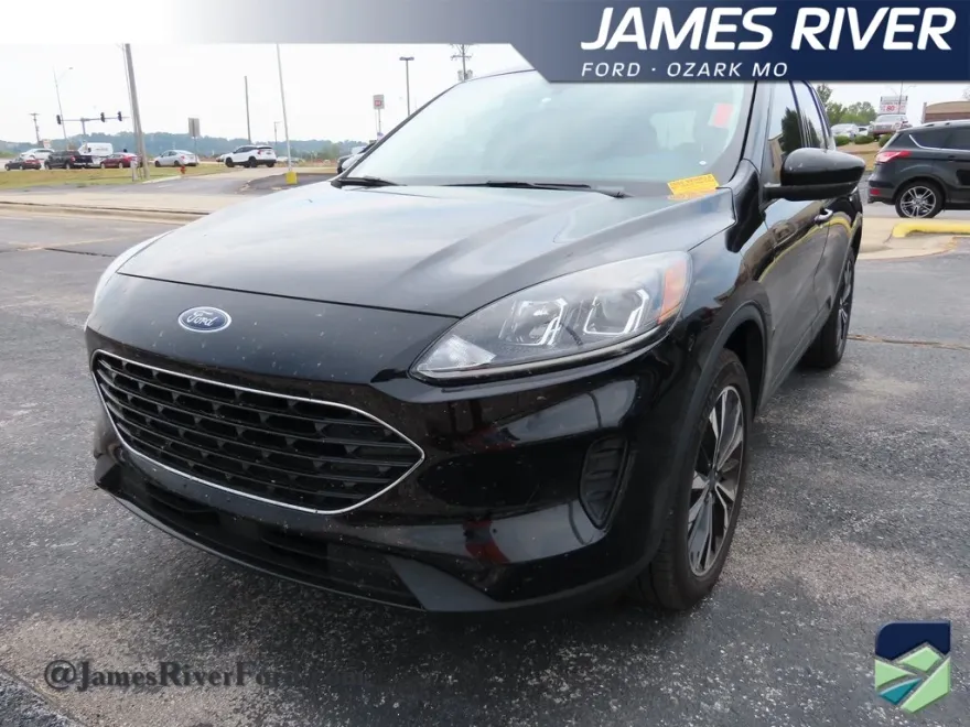 2022 Ford Escape SE photo 1
