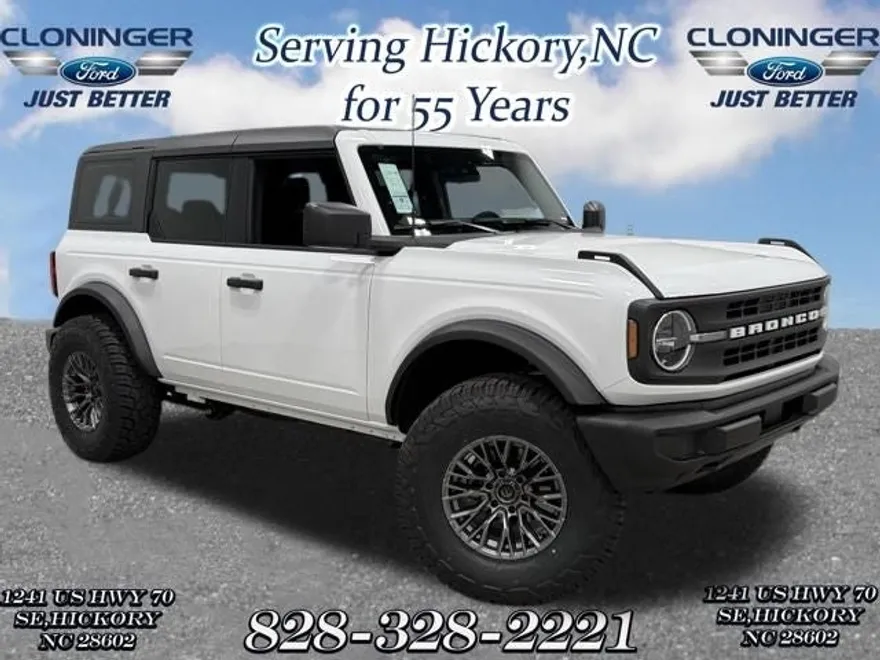 2025 Ford Bronco Base photo 1