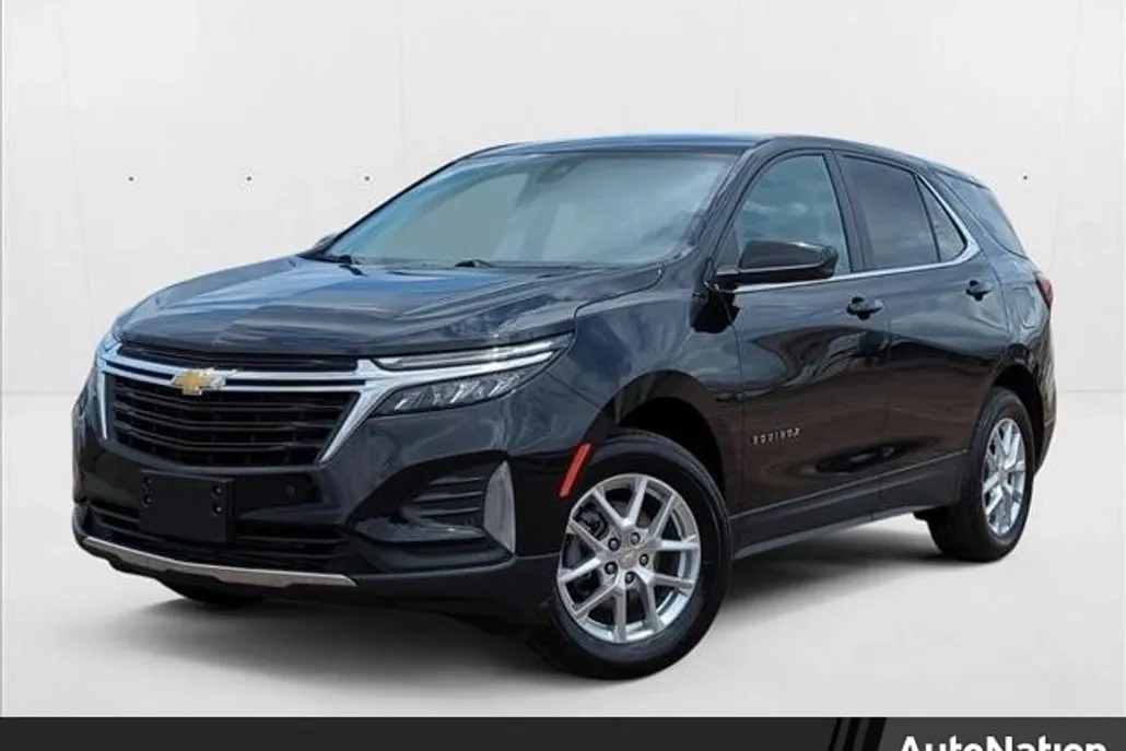 2024 Chevrolet Equinox LT photo 1