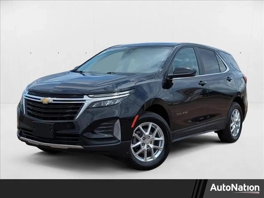 2024 Chevrolet Equinox LT photo 1