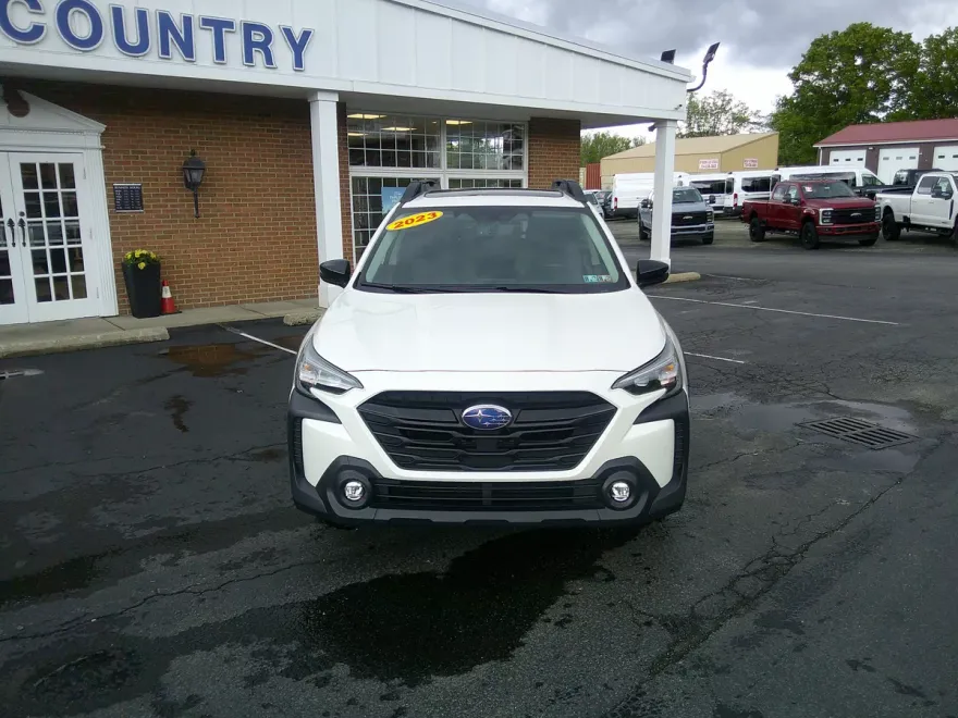 2023 Subaru Outback Onyx Edition photo 1